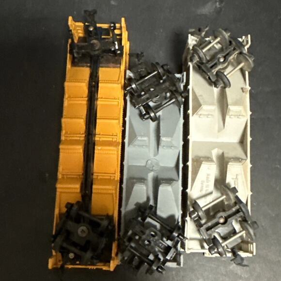 Lot Of 3 HO Scale Rail Cars Hopper Cars Burlington B&O Union Pacific Vintage - Picture 6 of 6